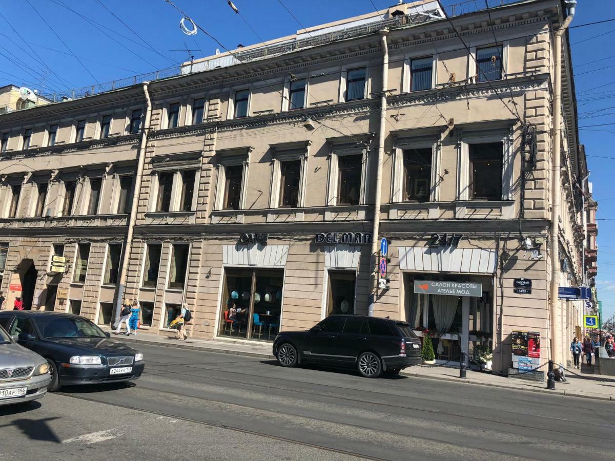 Apartment On The Nevsky Sankt Petersburg Exteriör bild